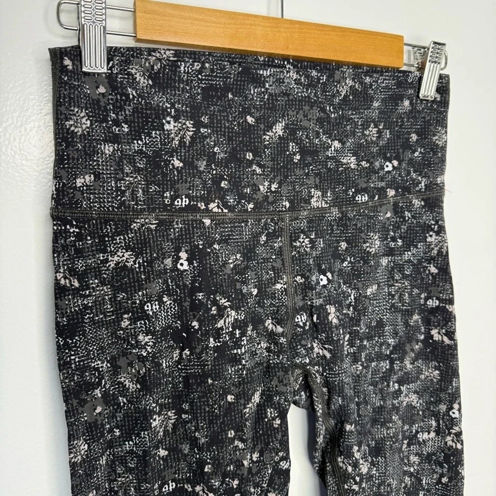 LULULEMON Equalized Multi Wunder Under High Rise Tights 28”